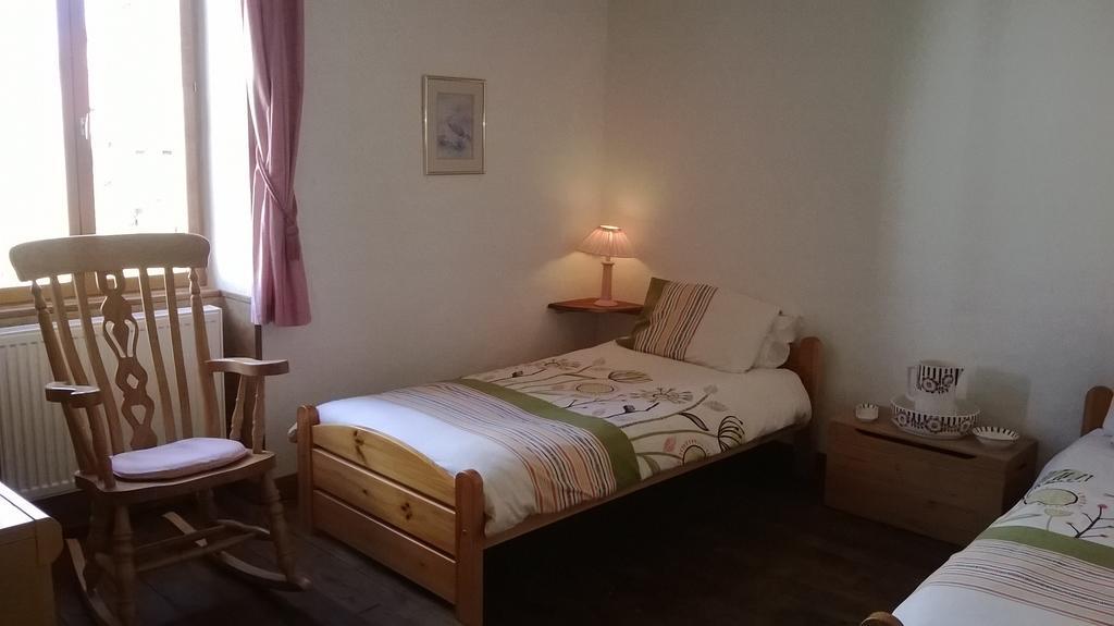 La Châtaigne Dorée Saint-Pierre-de-Fursac Habitación foto